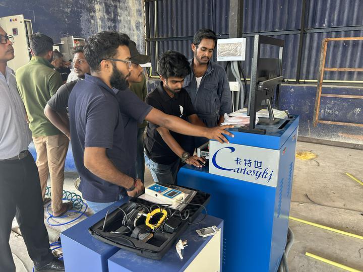 Teste de travões de rolos 5 em 1 com carga máxima no eixo de 4000 kg, deslizamento lateral de placa dupla e computador de controle industrial para linha de teste do veículo