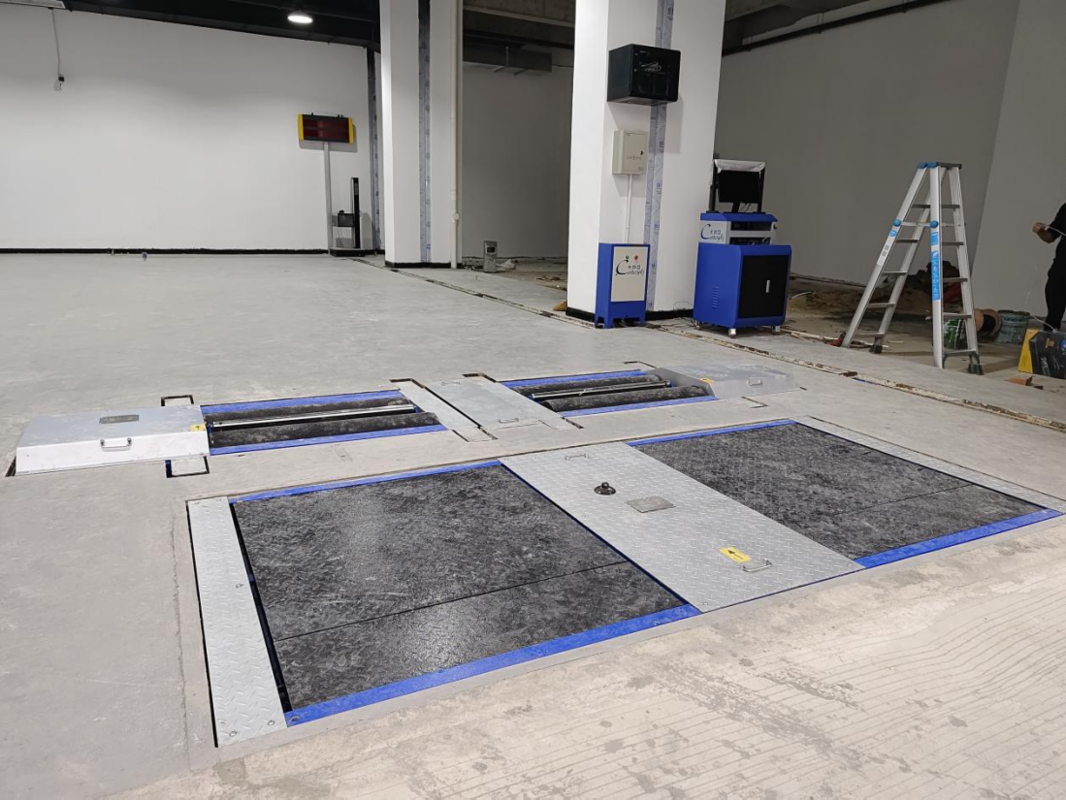 Equipamento de inspecção de veículos CTFZ-15JZ Teste de travões de rolos Forças opostas Tipo Teste de travões de automóveis com elevador