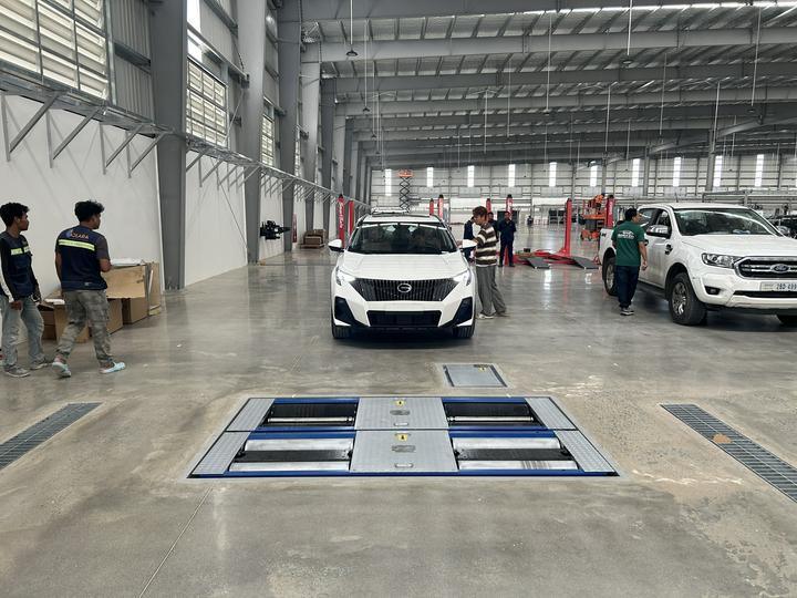 Testador de freio de rolo de linha de teste de veículo Cartesy marca CTGT-3-3C Roller Trinity com carga de eixo testador de deslizamento lateral de placa única para veículos leves